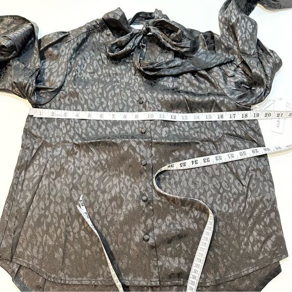 NWT Six/Fifty Black Leopard Print Button Down Blouse Tie Neck S - Picture 8 of 9